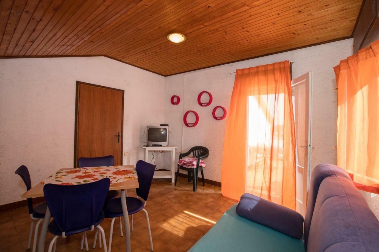 Apartments Renata Kampor Exterior foto